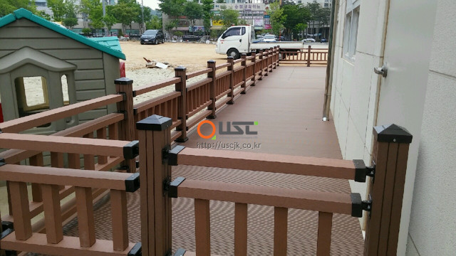 안산유치원 데크 (11).jpg